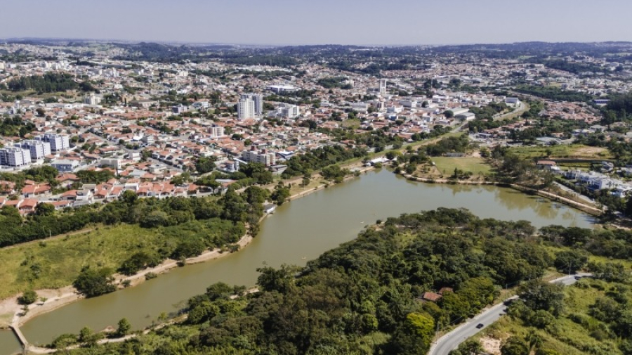 Vinhedo suspende aprovação de novos empreendimentos imobiliários por um ano e suspende rodízio de água